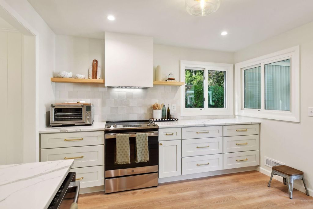 4504 Rutledge Avenue, Edina, MN 55436 — photo 2