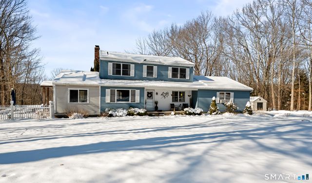 14 Meadow Crest Drive, Woodbury, CT 06798