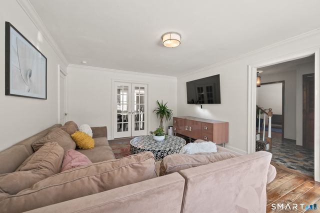 14 Meadow Crest Drive, Woodbury, CT 06798