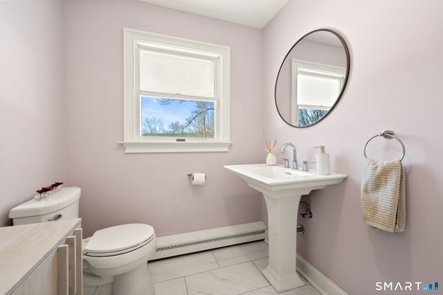 14 Meadow Crest Drive, Woodbury, CT 06798