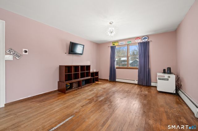 14 Meadow Crest Drive, Woodbury, CT 06798