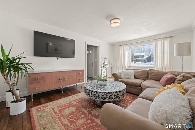 14 Meadow Crest Drive, Woodbury, CT 06798