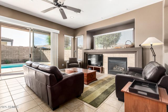 4185 E KILLARNEY Street, Gilbert, AZ 85298