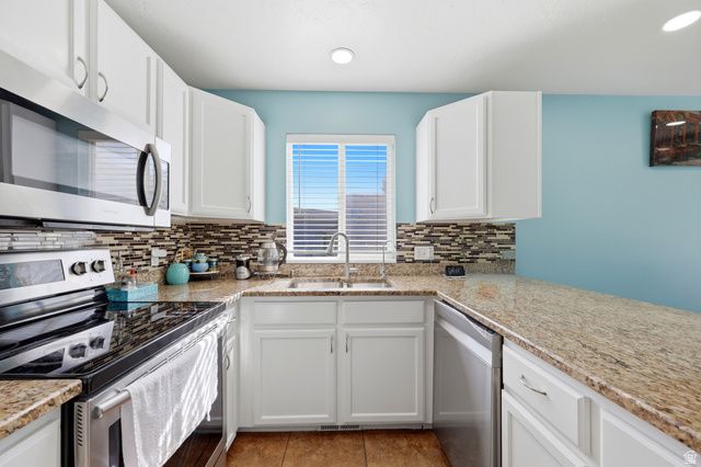 5463 W STARFLOWER WAY, West Jordan, UT 84081