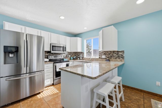5463 W STARFLOWER WAY, West Jordan, UT 84081
