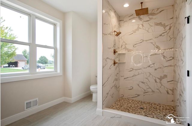 11140 S Custer Road, Raisinville Twp, MI 48161