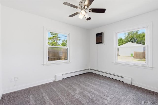 26375 Waldorf Street, Roseville, MI 48066