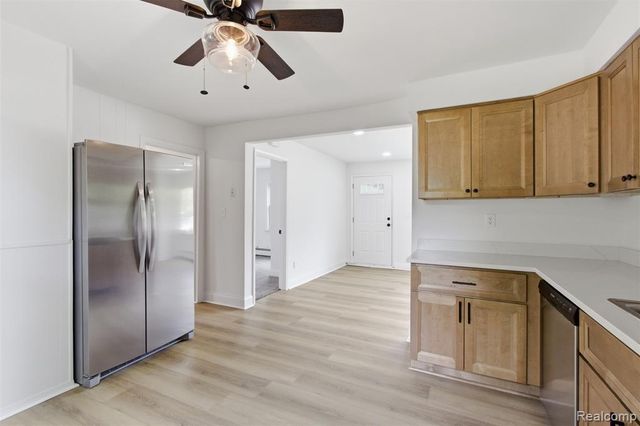 26375 Waldorf Street, Roseville, MI 48066
