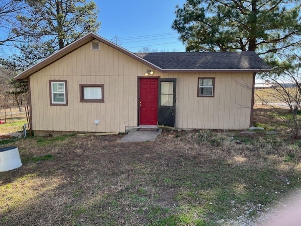 128 NE Pianalto Street, Gentry, AR 72734