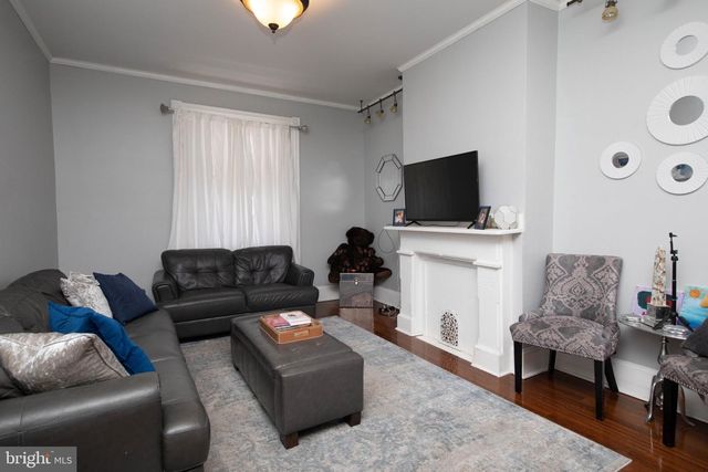 309 W EARLHAM TER, Philadelphia, PA 19144