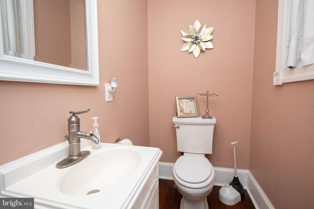 309 W EARLHAM TER, Philadelphia, PA 19144