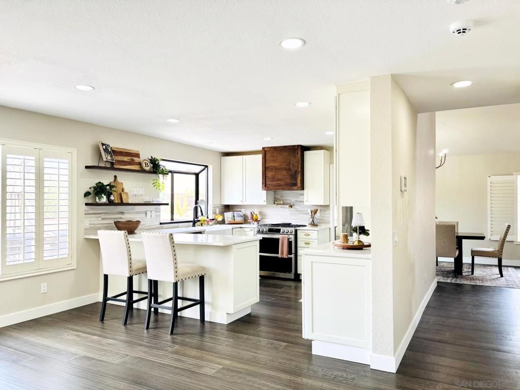 Image 18 of property listing at 672 CHATEAU PLACE, Escondido, CA 92029