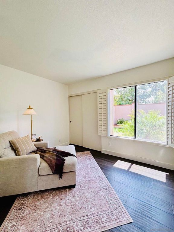 Image 31 of property listing at 672 CHATEAU PLACE, Escondido, CA 92029