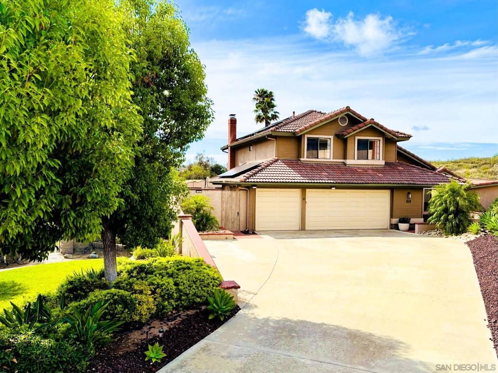 Image 64 of property listing at 672 CHATEAU PLACE, Escondido, CA 92029