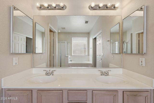 6804 W BRONCO Trail, Peoria, AZ 85383