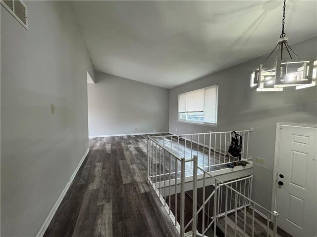 18208 E 27th Street S, Independence, MO 64057