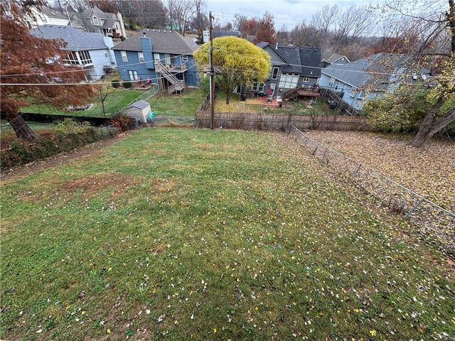 18208 E 27th Street S, Independence, MO 64057