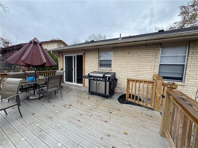 18208 E 27th Street S, Independence, MO 64057