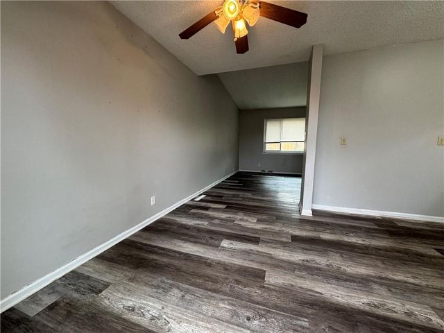 18208 E 27th Street S, Independence, MO 64057