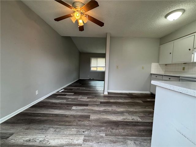 18208 E 27th Street S, Independence, MO 64057