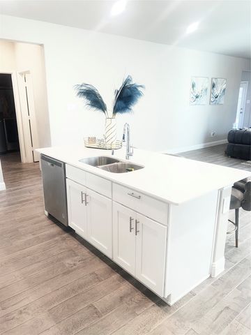 1128 Red Hawk Lane, Forney, TX 75126