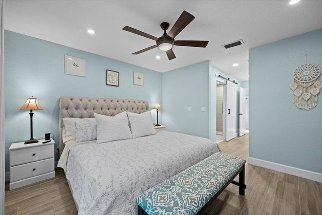 4 Ironwood Way N, Palm Beach Gardens, FL 33418