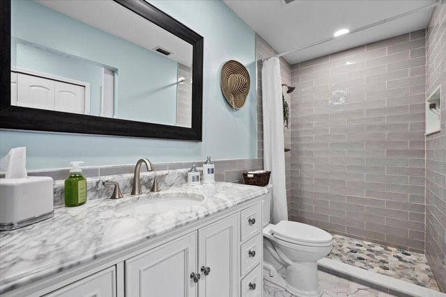 4 Ironwood Way N, Palm Beach Gardens, FL 33418