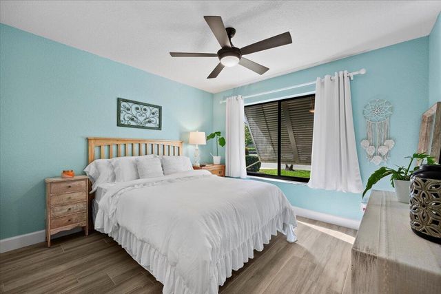 4 Ironwood Way N, Palm Beach Gardens, FL 33418