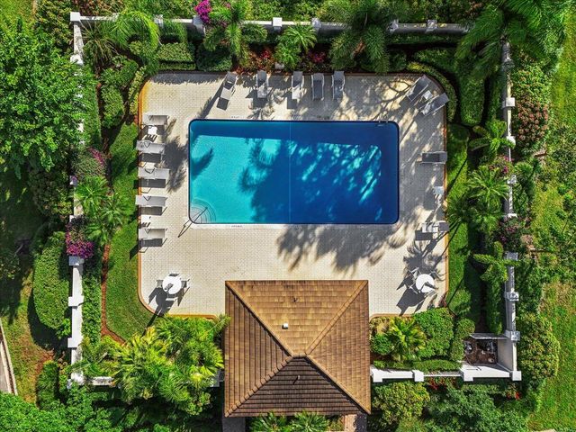 4 Ironwood Way N, Palm Beach Gardens, FL 33418