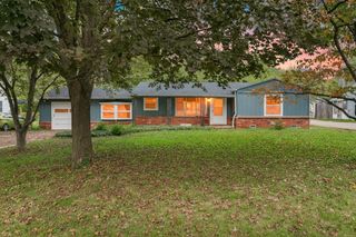 2347 East Kirkwood Street, Springfield, MO 65804