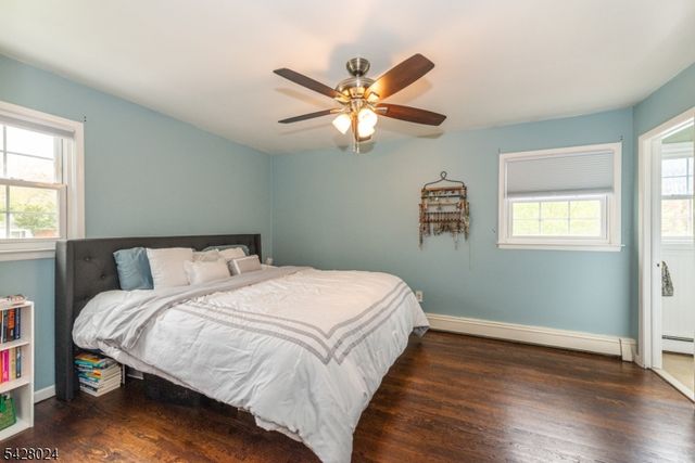 15 Windsor Dr, Jefferson Twp., NJ 07438