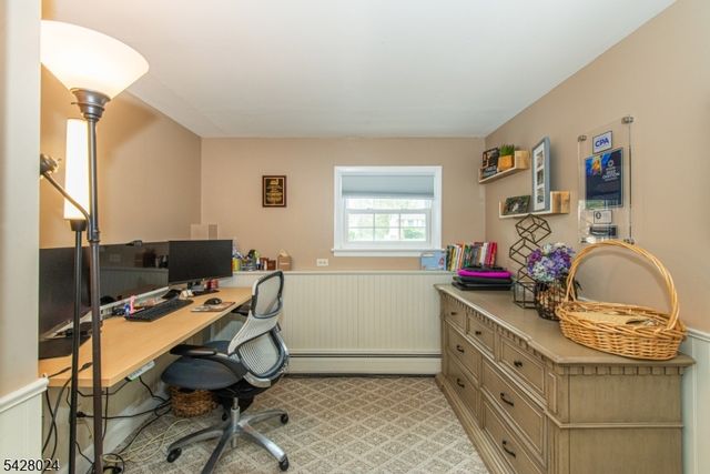 15 Windsor Dr, Jefferson Twp., NJ 07438