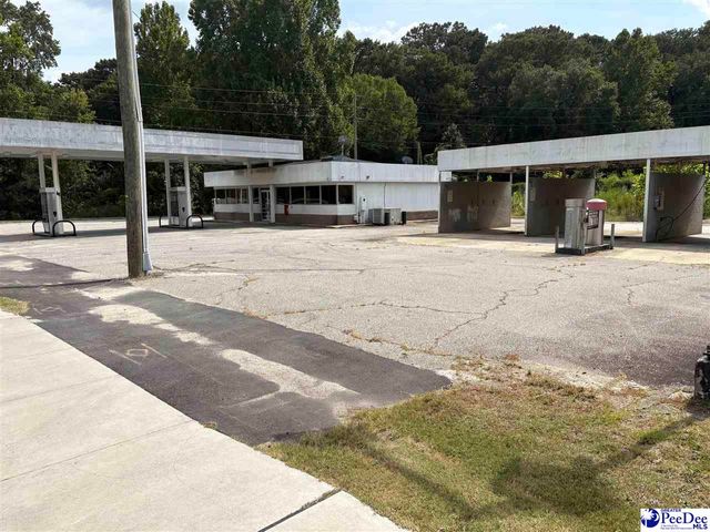 305 N Main St, Darlington, SC 29532