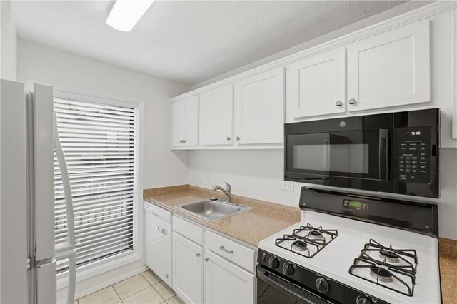 2408 Cumberland Court SE 2408, Smyrna, GA 30080