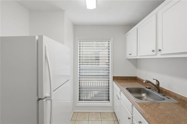 2408 Cumberland Court SE 2408, Smyrna, GA 30080