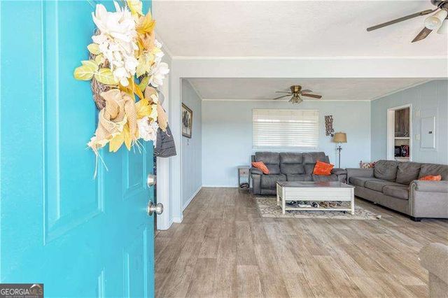 702 Buttermilk Road SW, Cave Spring, GA 30124