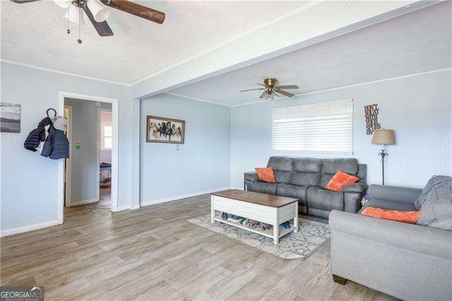 702 Buttermilk Road SW, Cave Spring, GA 30124