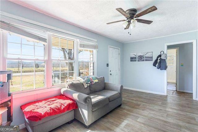 702 Buttermilk Road SW, Cave Spring, GA 30124