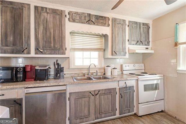 702 Buttermilk Road SW, Cave Spring, GA 30124