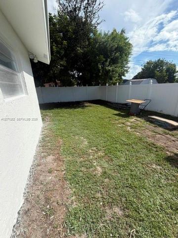 2571 NW 5th Street, Pompano Beach, FL 33069