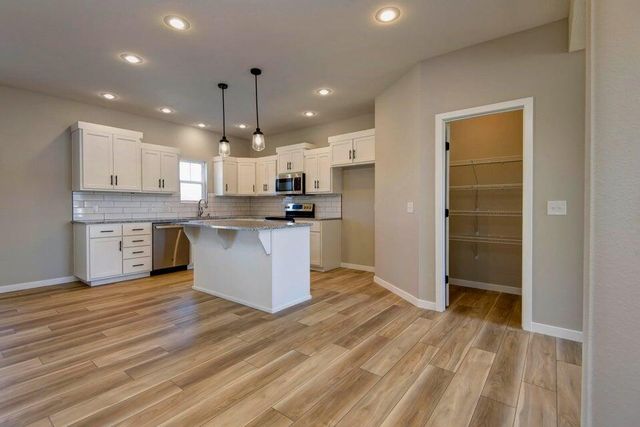 2013 S Edgewood Court, Ozark, MO 65721