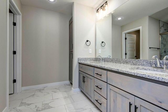 2013 S Edgewood Court, Ozark, MO 65721