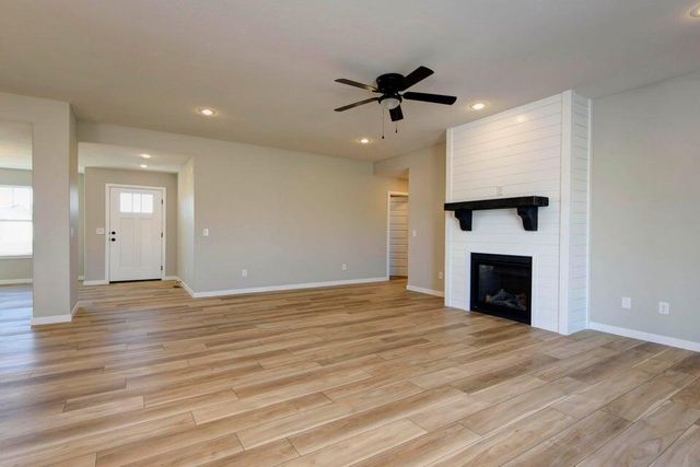 2013 S Edgewood Court, Ozark, MO 65721