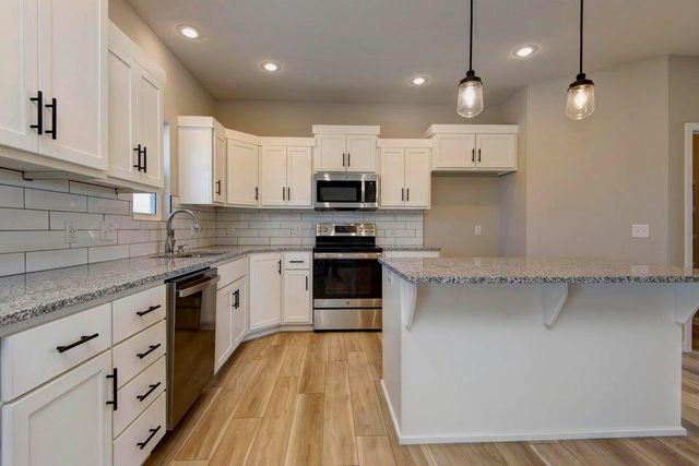 2013 S Edgewood Court, Ozark, MO 65721