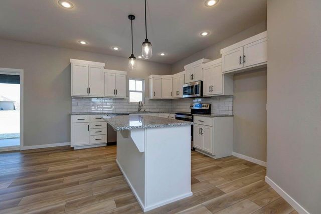 2013 S Edgewood Court, Ozark, MO 65721