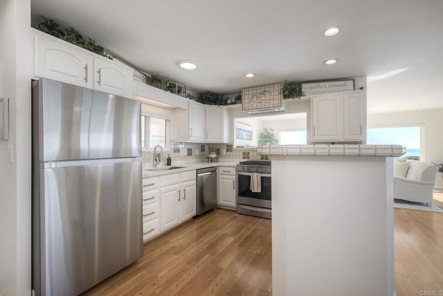 6506 Oceanview Drive, Carlsbad, CA 92011