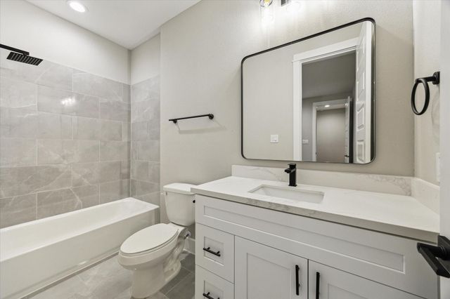 812 Thornton Street F, Houston, TX 77018