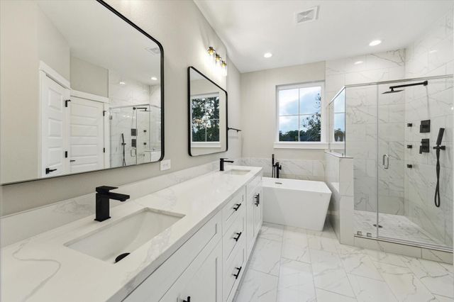 812 Thornton Street F, Houston, TX 77018