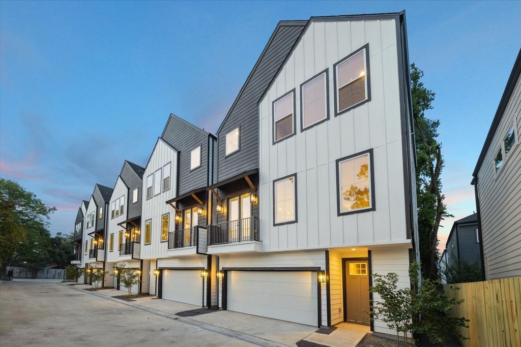 812 Thornton Street F, Houston, TX 77018