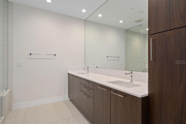 275 1ST AVENUE S 2401, St Petersburg, FL 33701